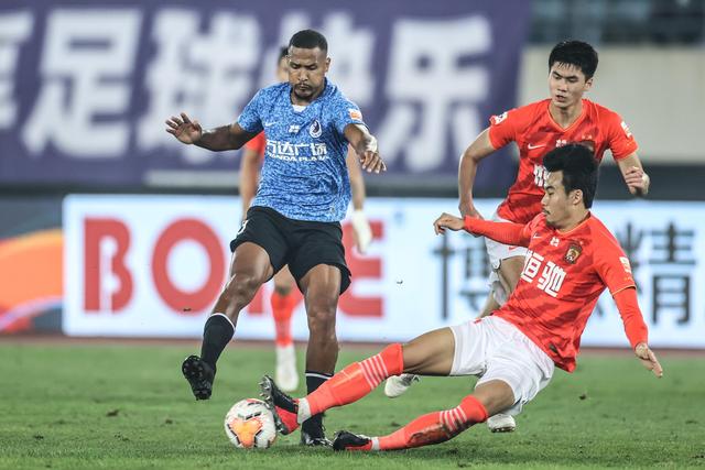 塔图姆揭幕战表现不佳，真实命中率创近40年新低