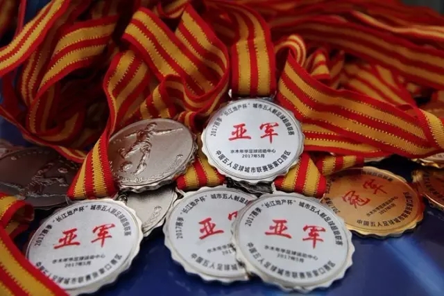巴萨与阿森纳在欧冠实现连胜